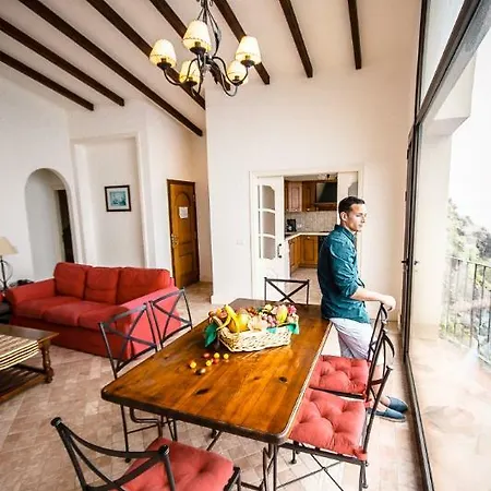 Apartamentos Playa De Los Roques Hotel 5*